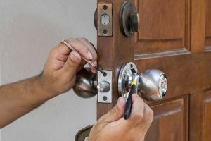 Sửa khóa tại nhà 24h chuyên Sửa Ổ Khóa, Mở Ổ Khóa nhà, Sửa Mở Khóa ôtô, Sửa Khóa Két Sắt, Làm khóa smartkey xe máy, Kích bình ôtô